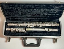 Bundy By Selmer Student Flute Offset G w/ Case