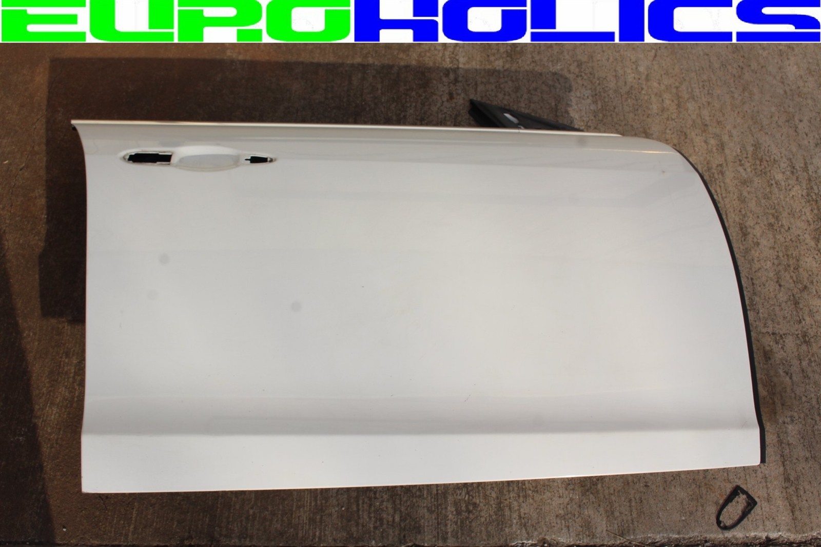 OEM Maserati M157 Ghibli 14-23 Right Front Passenger Exterior Door Shell WHITE