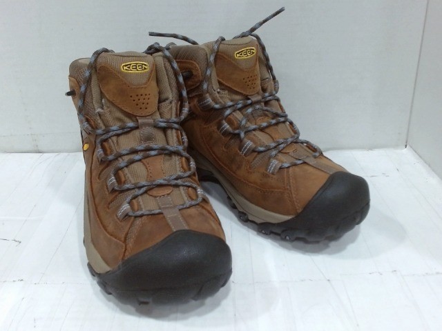 Usat comeo n een Keenn Womenee Ta IId Mid nerosia pietra ardesi sel