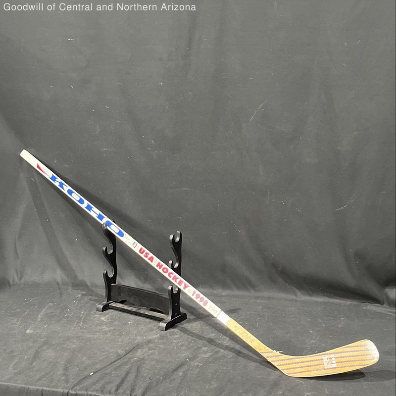 Players Signed KOHO 1998 USA Hockey Stick - Made In Canada (Pick Up Only)