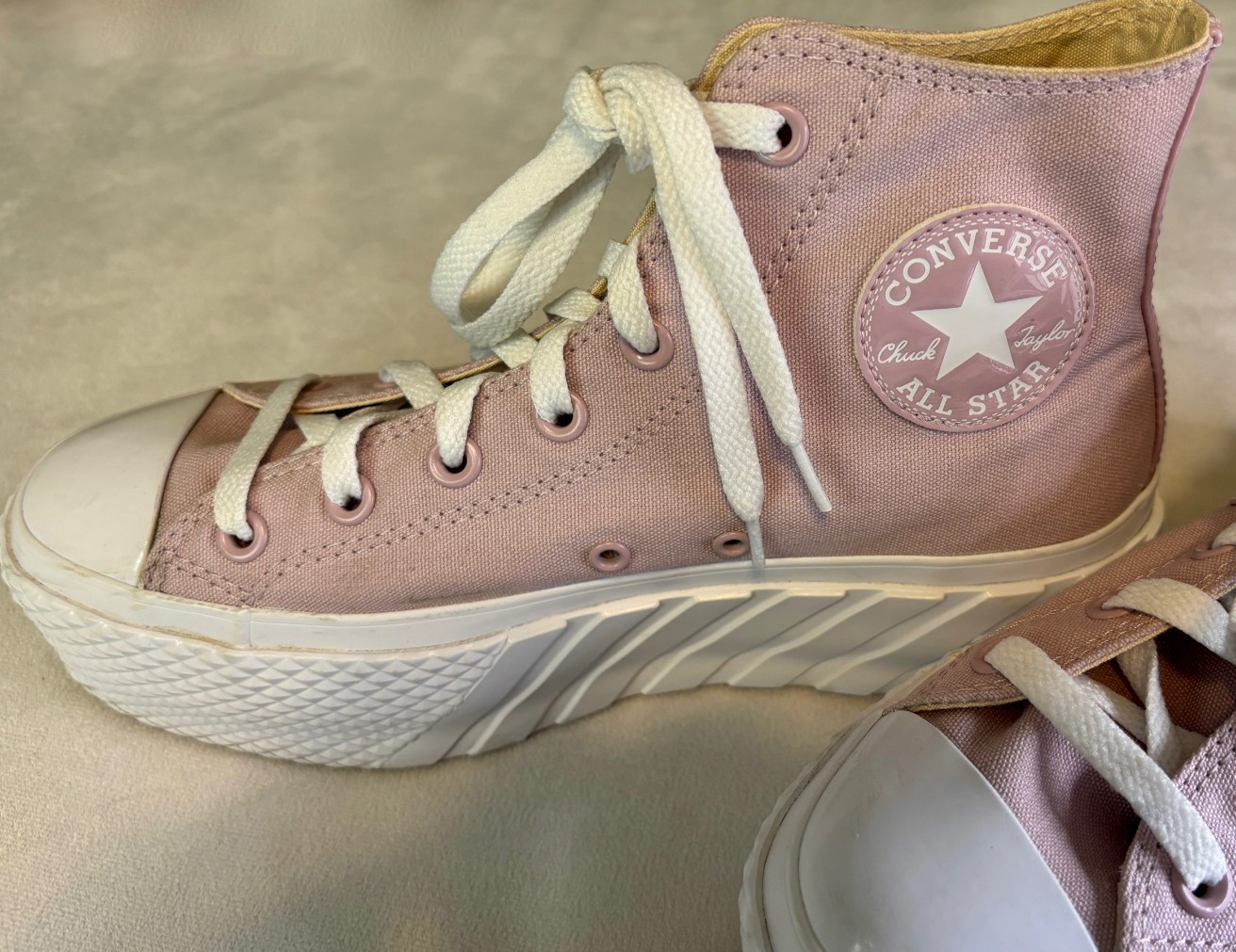 Converse Chuck Taylor All Star Women's Size 8 Shoes Lift 2X High Pink Sneakers