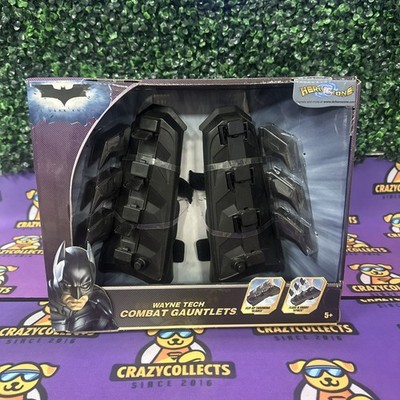 Batman Dark Knight Gauntlets TDK Wayne Tech Functional Shooting Fins Spikes NIB