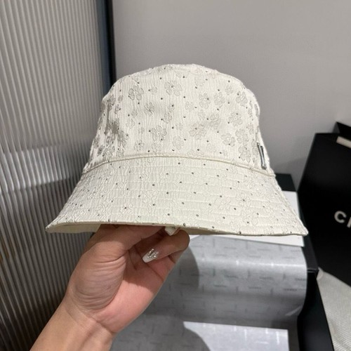 Louis Vuitton White Floral Eyelet Bucket Hat Reversible LV Logo M 57cm