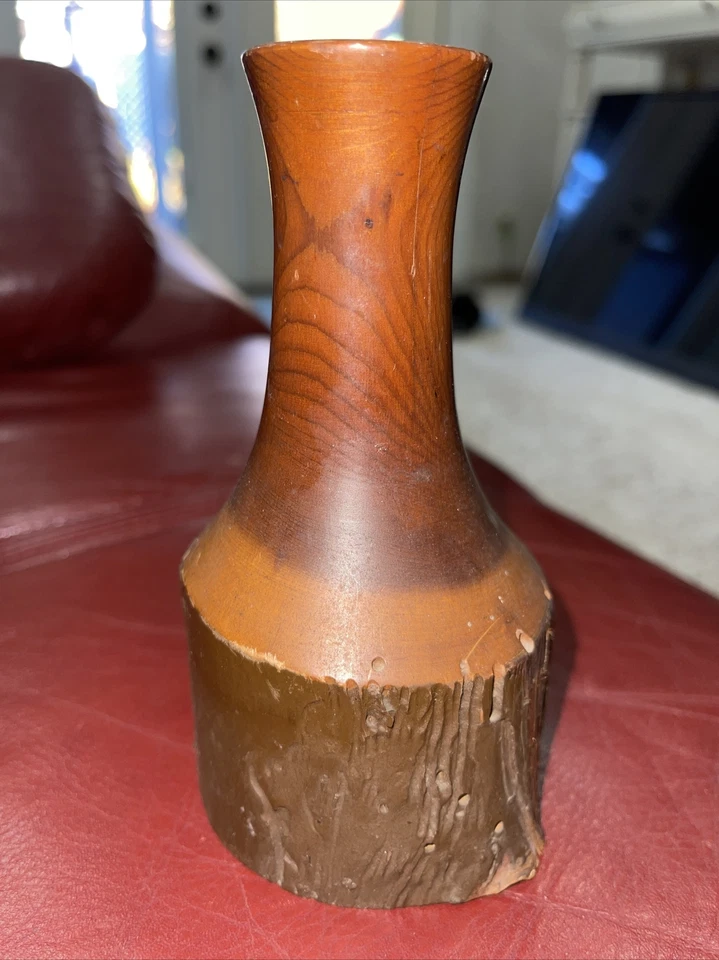 Jarrón vintage tallado en madera con corteza Waers 1936 Foto 2 de 4