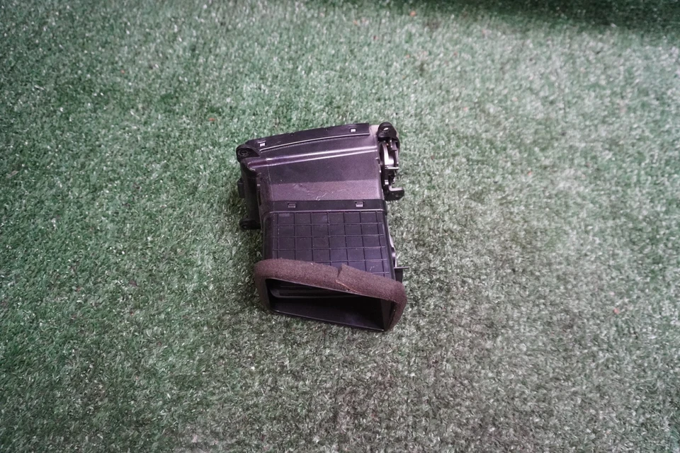 KIA OPTIMA 2007 tablero lateral derecho ventilación de aire acondicionado OEM 2G97410000 Foto 3 de 3