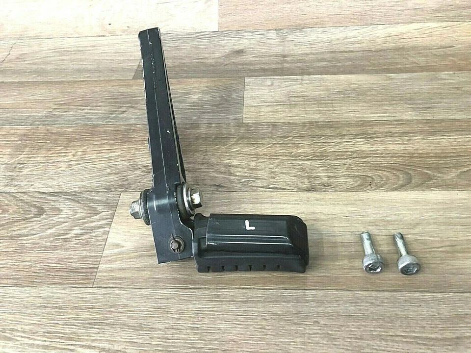 84 85 Honda Nighthawk CB700SC reposapiés trasero izquierdo pasajero reposapiés 50621-MJ1-000 Foto 2 de 4