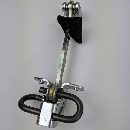 GENUINE Vauxhall / Opel Corsa C Meriva A Front Door Hinge Stop GM 24413389 - Picture 2 of 3