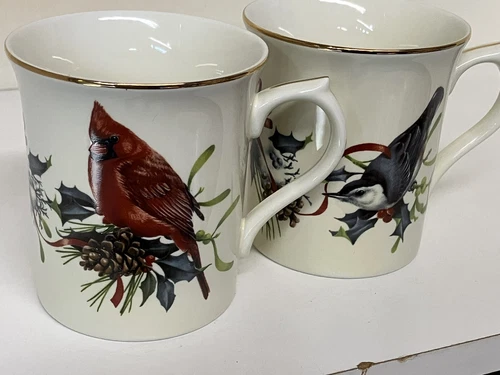 Set of 2 Lenox Winter Greetings Mugs Cardinals and Nuthatches