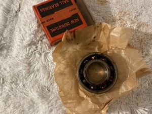 VINTAGE WHIZZER NOS CRANKSHAFT BEARING: NEW DEPARTURE