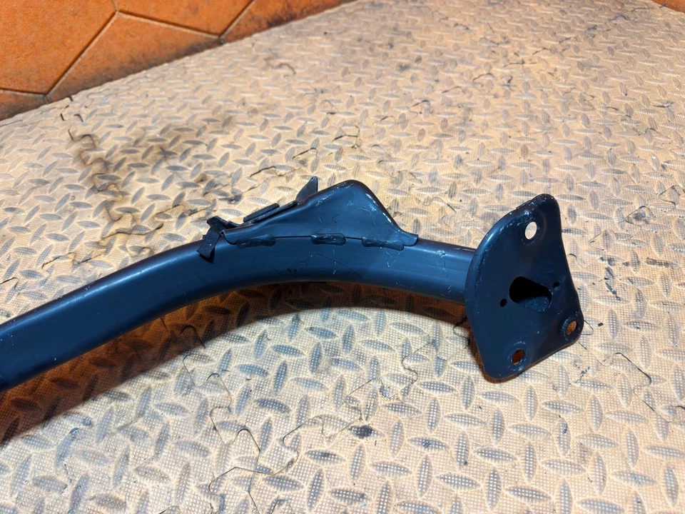 17-23 CADILLAC XT5 FRONT RADIATOR CORE SUPPORT LOWER BAR BRACKET MOUNT OEM - Image 2 of 4