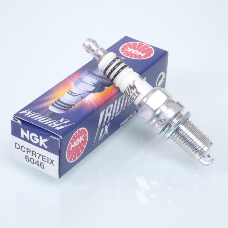 Bougie d'allumage NGK premium isolant céramique pour Harley Davidson 1584