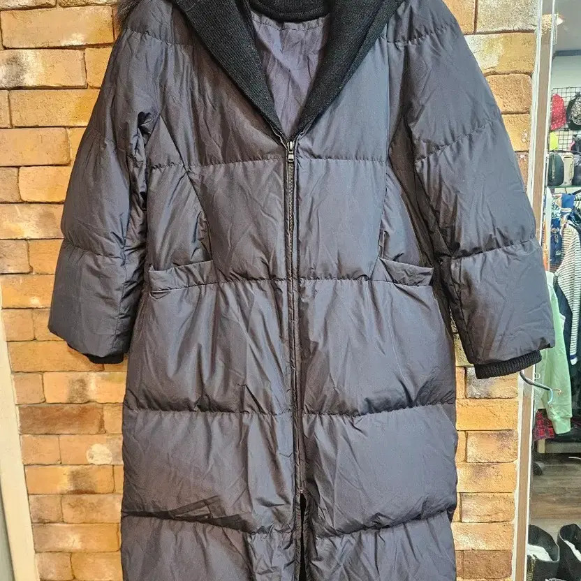 System Long Down Padding Jacket - Black, Size 88-… - image 6