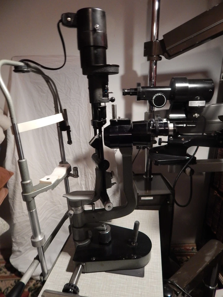 Lámpara de hendidura Haag Kampf. Hecho en Suiza. Usado. Funciona perfectamente, garantizado. Foto 3 de 4