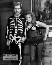 BARBRA STREISAND  GEORGE SEGAL "THE OWL AND THE PUSSYCAT" 8X10 PHOTO RT-912 
