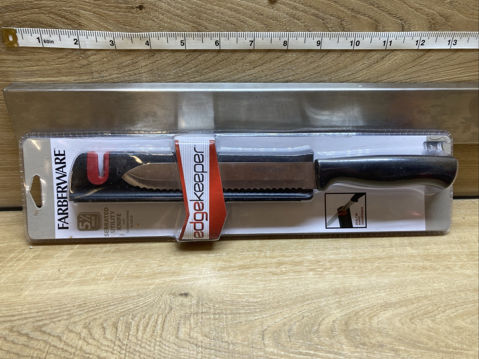 With Sharpener Edgekeeper Black