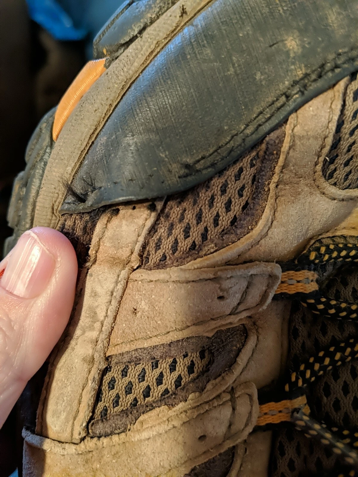 merrell moab 2 mid vent hiking pre owned flaw boots
