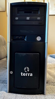 Terra SERVER 3030 G2 Tower Intel XEON X3330 2,67GHz, 4GB, 1 TB 3,5'' HDD, 2x PSU