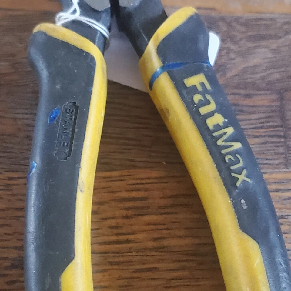 Alicate de corte Stanley Needle Nose Fat Max 8 1/2” de largo 89-870 HT#153 Foto 3 de 4