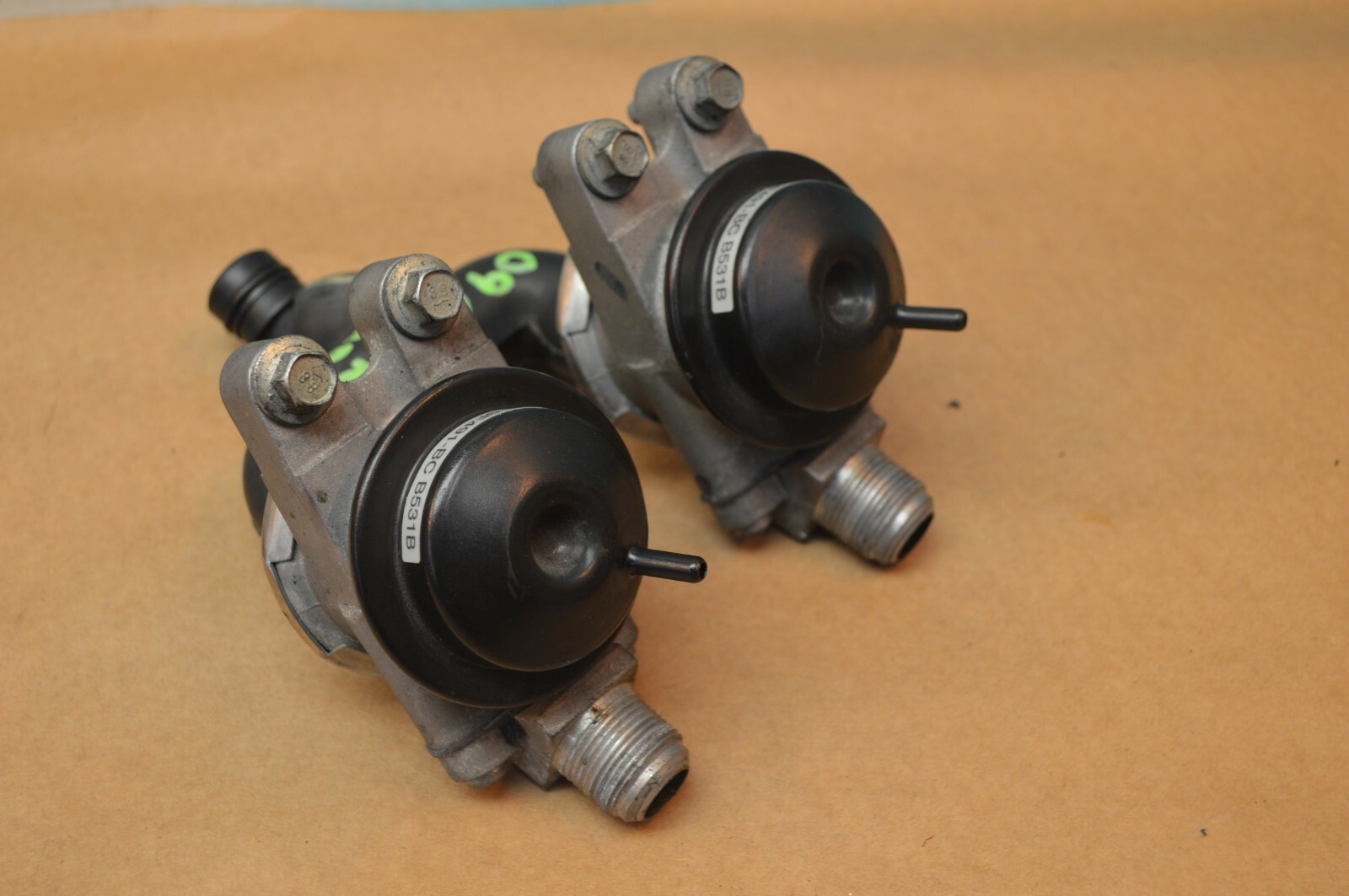 2009 ASTON MARTIN VANTAGE V8 EGR EXHAUST AIR PUMP PUMPS PAIR 6R839F491BC