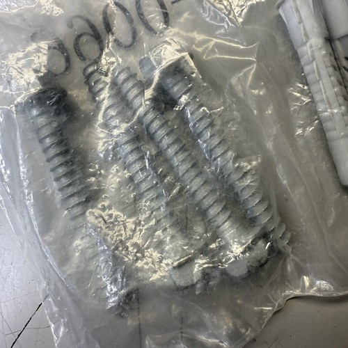 ONE PACK OF 4 Anchors With 2.5"x1/2"x5/16" Flanged Lag Bolts And Washers NIP - Picture 8 of 14