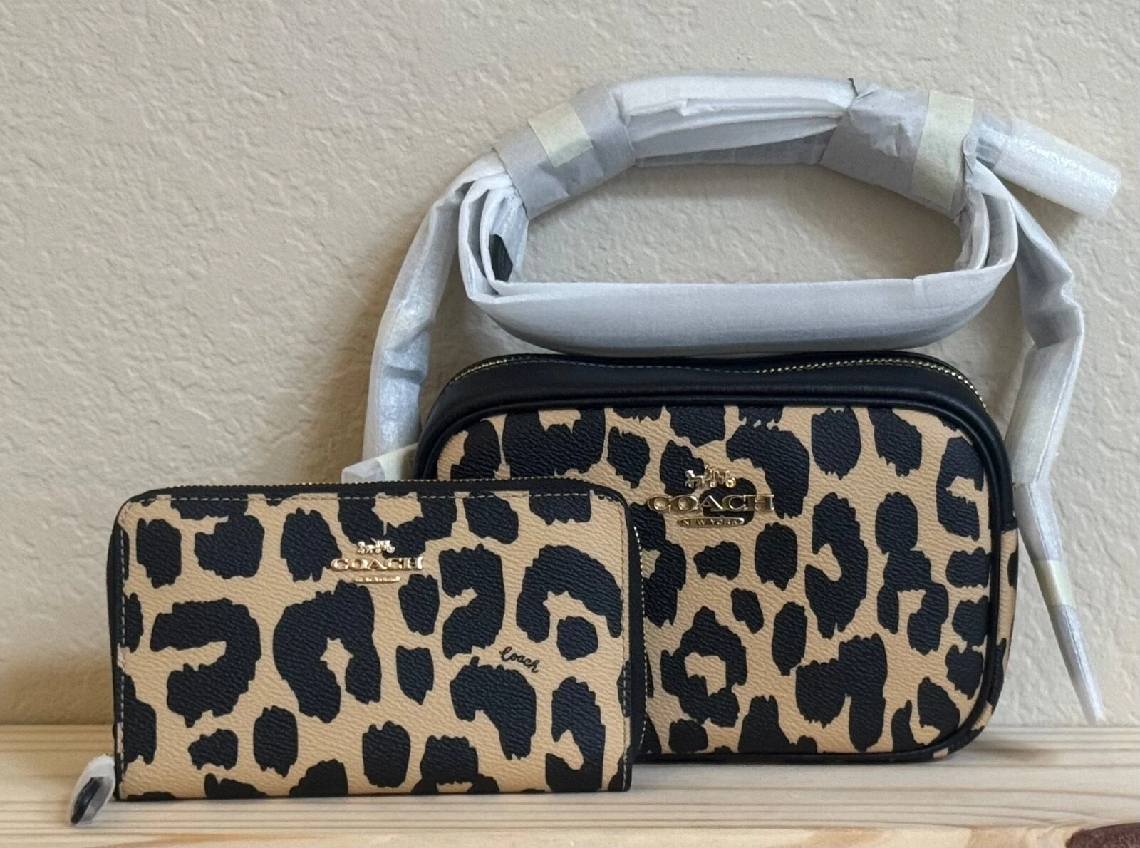 Borsa fotocamera Coach Mini Jamie nuova con etichette con stampa leopardata CY348 e portafoglio abbinato CW500