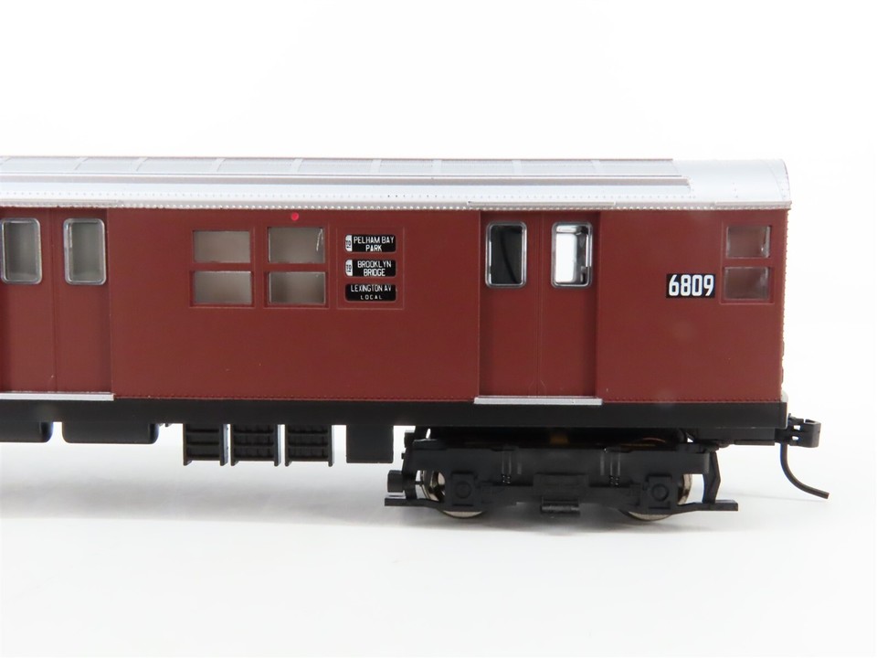 HO Proto 1000 30023 NYCT New York "Red Bird" R17 Subway Car 6809