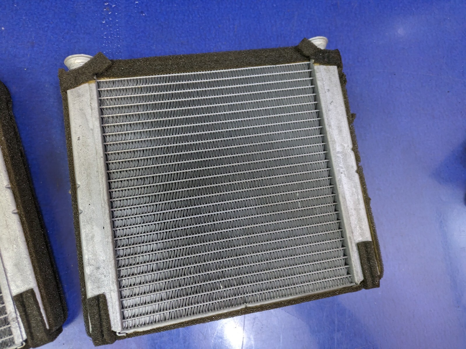 2x Bentley Continental GTC GT Flying Spur heater core pair OEM