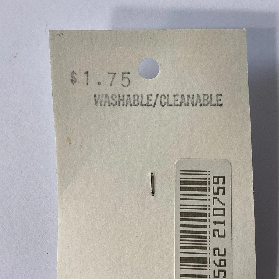 (4) VINTAGE JHB 5/8" BEATRIX POTTER KITTY CAT MISS MOPPET BUTTONS 1976 - Image 4 of 4