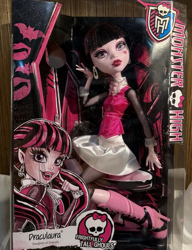 Monster High espantosamente altos ghouls - Draculaura - Muñeca 17" 2014 NRFB rara Foto 2 de 4