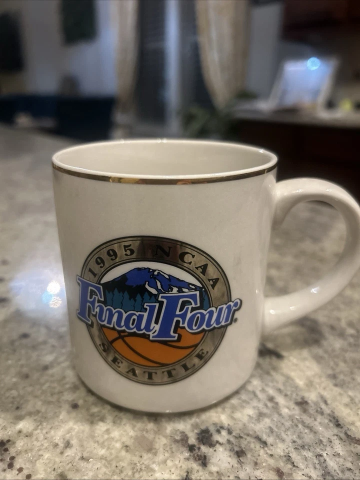 Taza universitaria de colección NCAA Final Four OSU Cowboys Razorbacks tacones alquitranados UCLA Seattle Foto 4 de 4