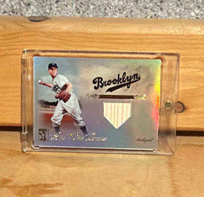 2009 Topps Tribute Relics Pee Wee Reese Brooklyn Dodgers MEM 51/99 #49
