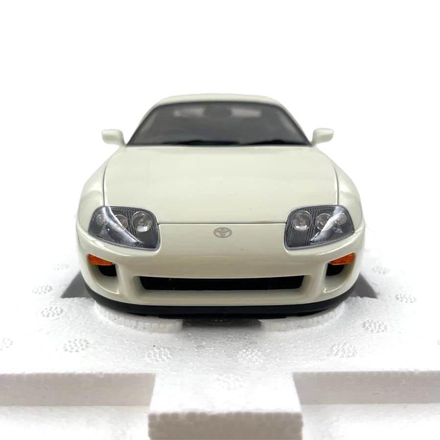 Modellino Auto LCD Models 1/18 Toyota Supra MK4 White With Carlift - Immagine 2 di 4