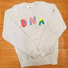 BTS HOUSE of BTS DNA Sweatshirt M size, worn by Taehyung