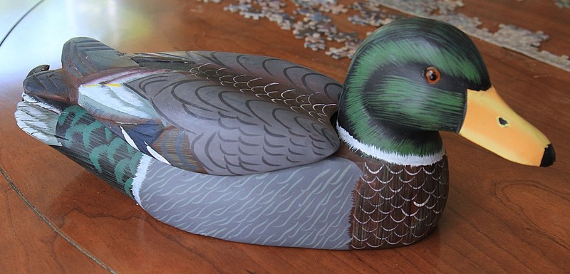 1995 United Co. Wood Duck Decoy w/Pocket Knife & Larry Duke Duck Images - USA