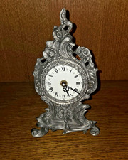 Kaminuhr / Tischuhr / Florale Verzierungen / Zinnuhr /Quartz /