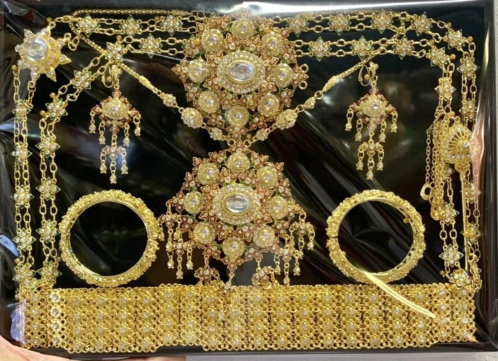 Vintage jewelry shop sets