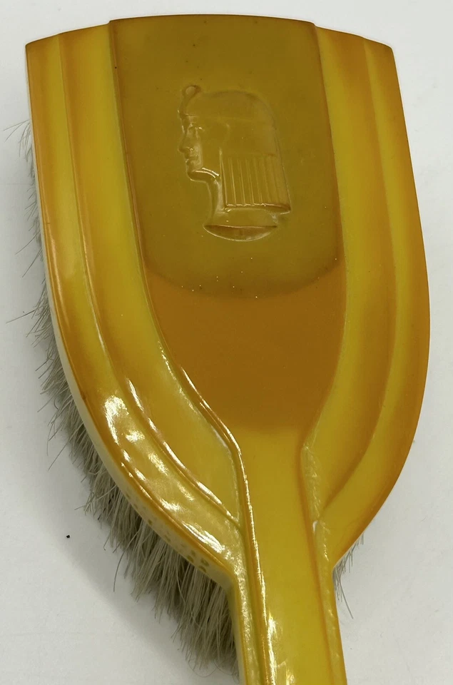 Cepillo de tocador Art Deco amarillo baquelita estilo egipcio Foto 4 de 4