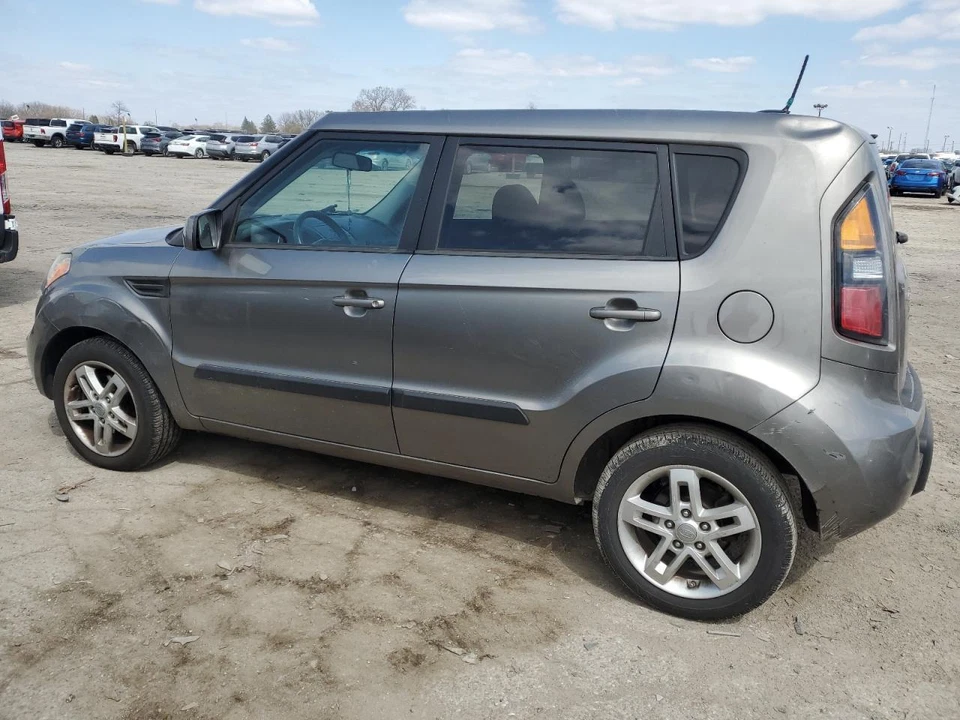 Conjunto de filtro de aire usado se adapta a: Kia Soul 2.0 2011 grado A Foto 2 de 4