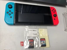 DW Nintendo Switch Console Only Games  Bundle Mario Kart 8 & Pokémon Sword + SD