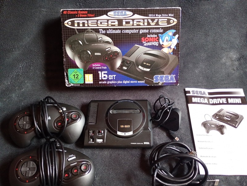 Sega Mega Drive Mini Console with 2 Controllers Fully Boxed Working