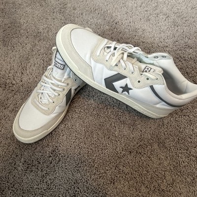 Converse Fast break Mid White Men s Size 10.5 NWT