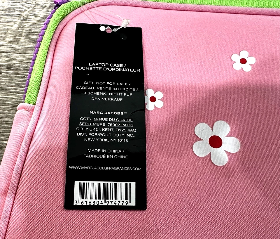 NUEVO Estuche para Laptop Marc Jacobs Daisy Pop Rosa Verde Púrpura Flores Bolso con Cremallera 14" x 10" Foto 3 de 4