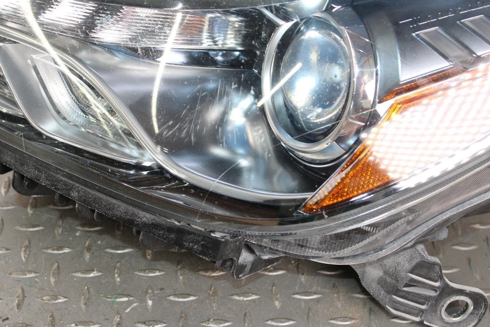 ⚠️DMG⚠️ 14-17 Ghibli Driver LH Left Xenon HID Headlight Headlamp Factory Lens OE