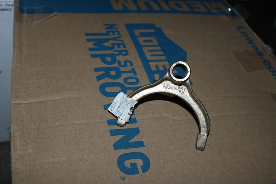 NOS Ford Mustang 1980 shift fork E0ZZ-7230-C - Image 2 of 4