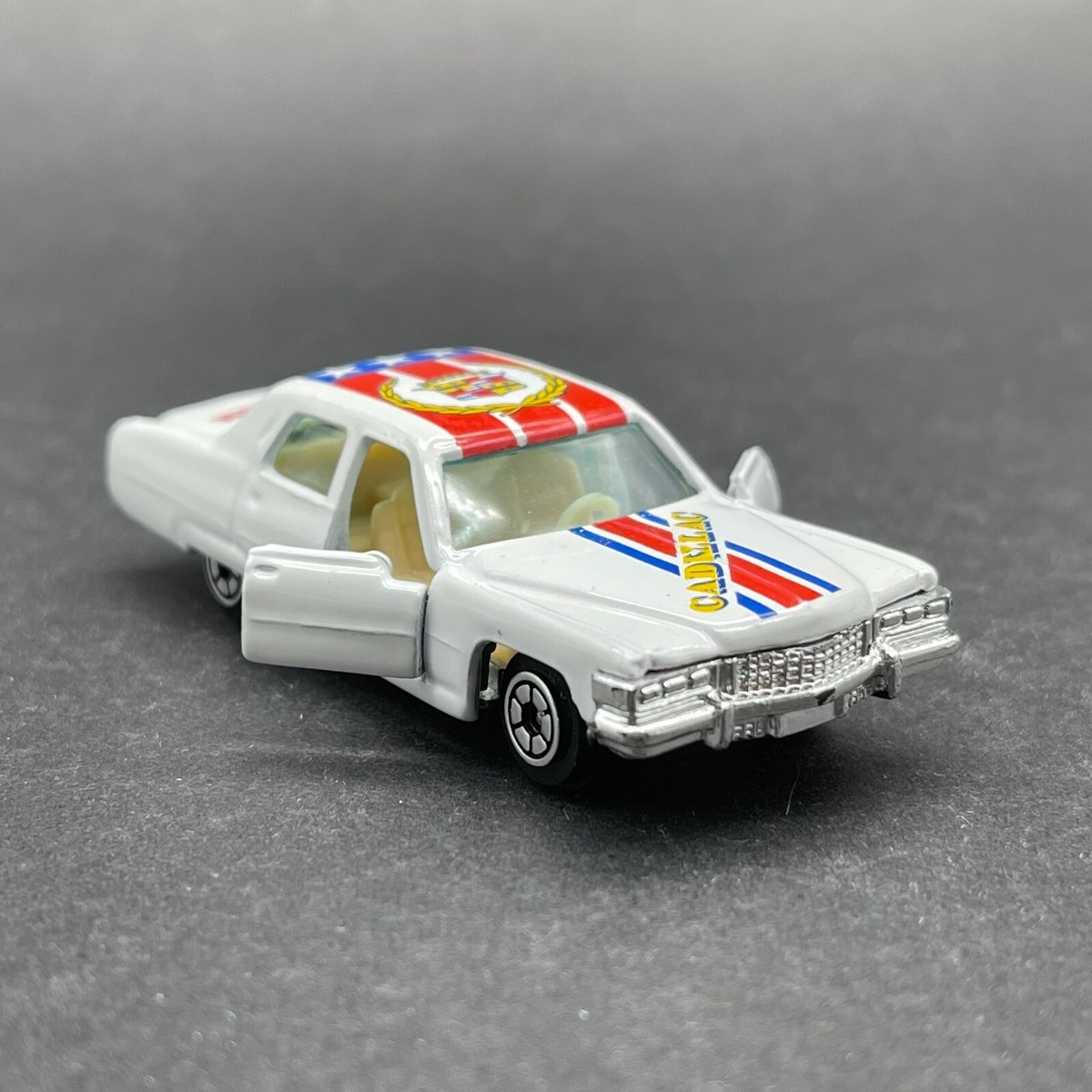 Yatming 1970's Cadillac Fleetwood Brougham Car White Diecast