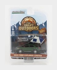 Greenlight 38030F Ford USA - Explorer Limited 2022 - The Great Outdoors - Green