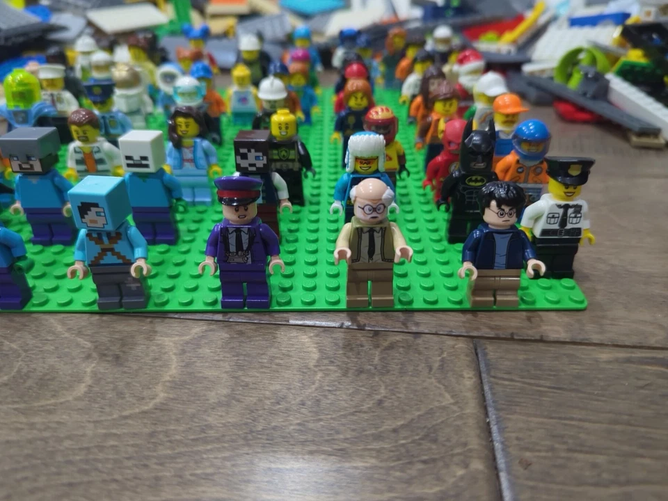 HUGE LEGO Bricks & Minifigure Lot 18+ Lbs 60 Minifigs Harry Potter Minecraft Etc - Image 2 of 4