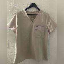 Figs Women's Catarina Tan V-Neck Short Sleeve One Pocket Shirt Scrub Large