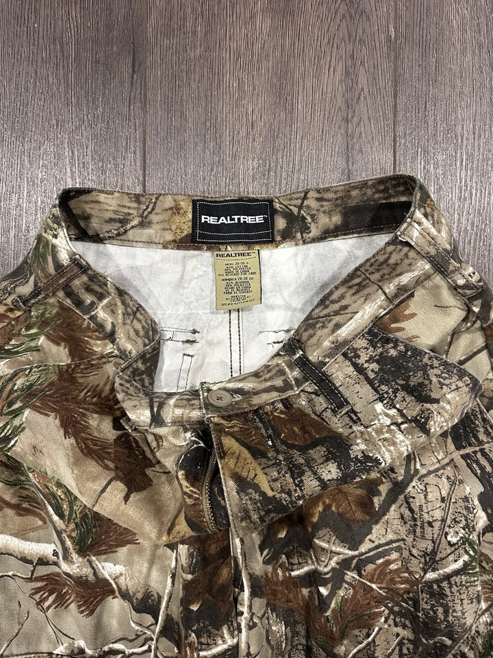 RealTree Men's Vintage Camo Real Tree Brush Pants Size 28-30s - Image 4 of 4