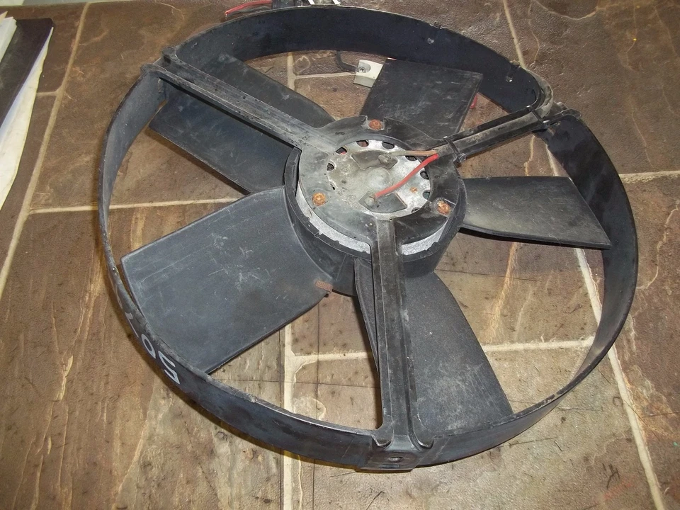 VENTILADOR MOTOR RADIADOR BMW 524 533 633 535 m5 2000 m3 528 735 2800 2500 L6 *SEENOTES Foto 4 de 4